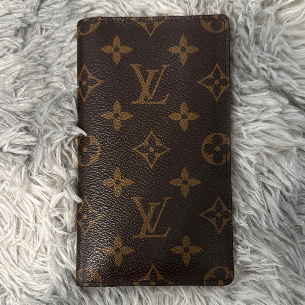 Louis Vuitton Classic Monogram Wallet